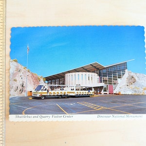 Carte postale inutilisée du monument national des dinosaures dans l'Utah et dans le Colorado, publiée par Seaitch Card et Souvinenir Corp.