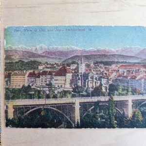 Cartão postal não utilizado de Berna, vista da cidade e dos Alpes, Suíça