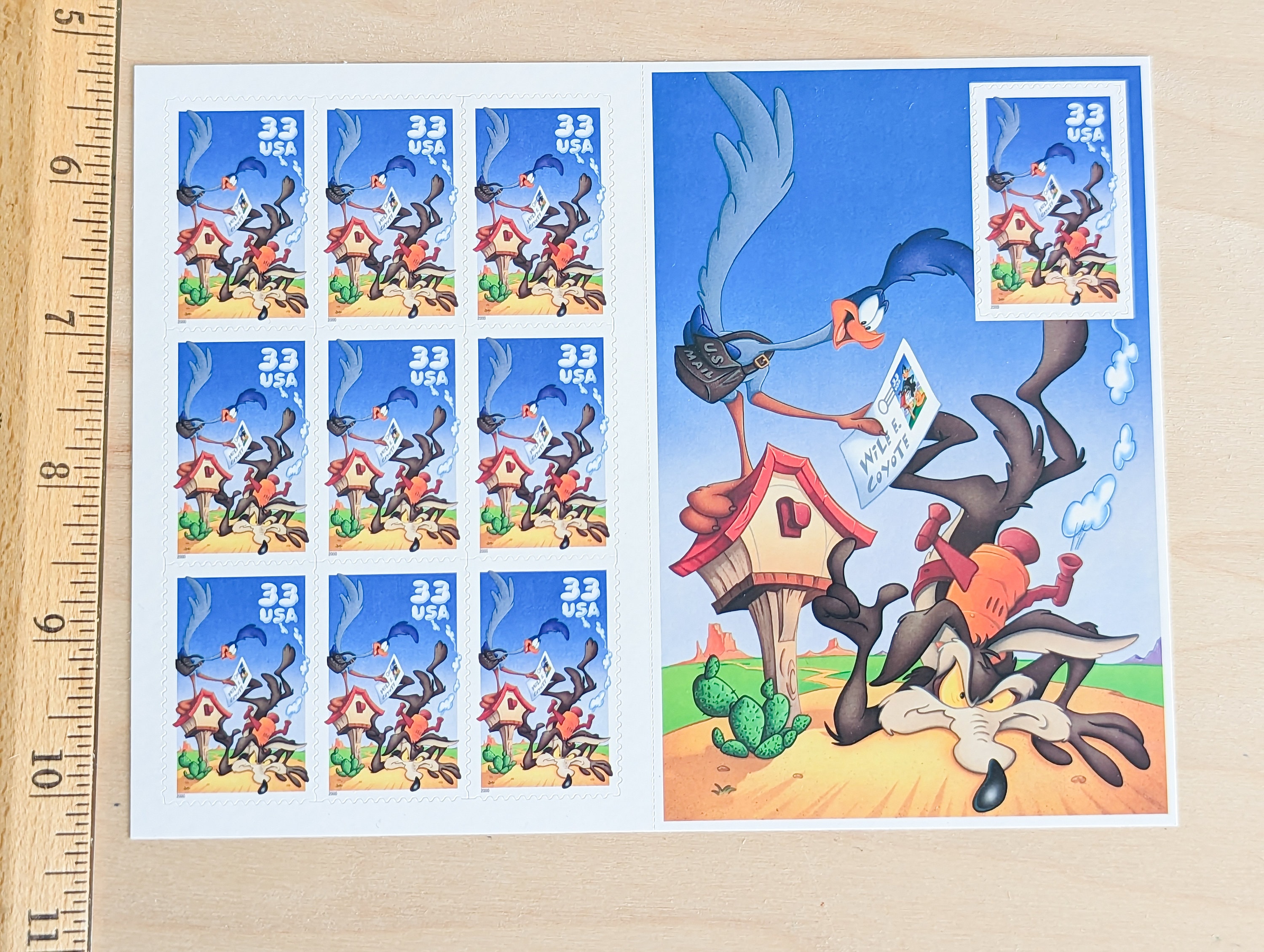 Wile E Coyote and Road Runner Looney Tunes 2000 Unused Postage