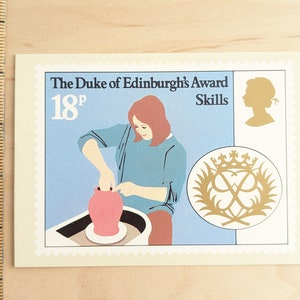Carte postale The duke of Edinburgh's Award (Skills) inutilisée, House of Questa, Londres, Angleterre, Philip Sharland
