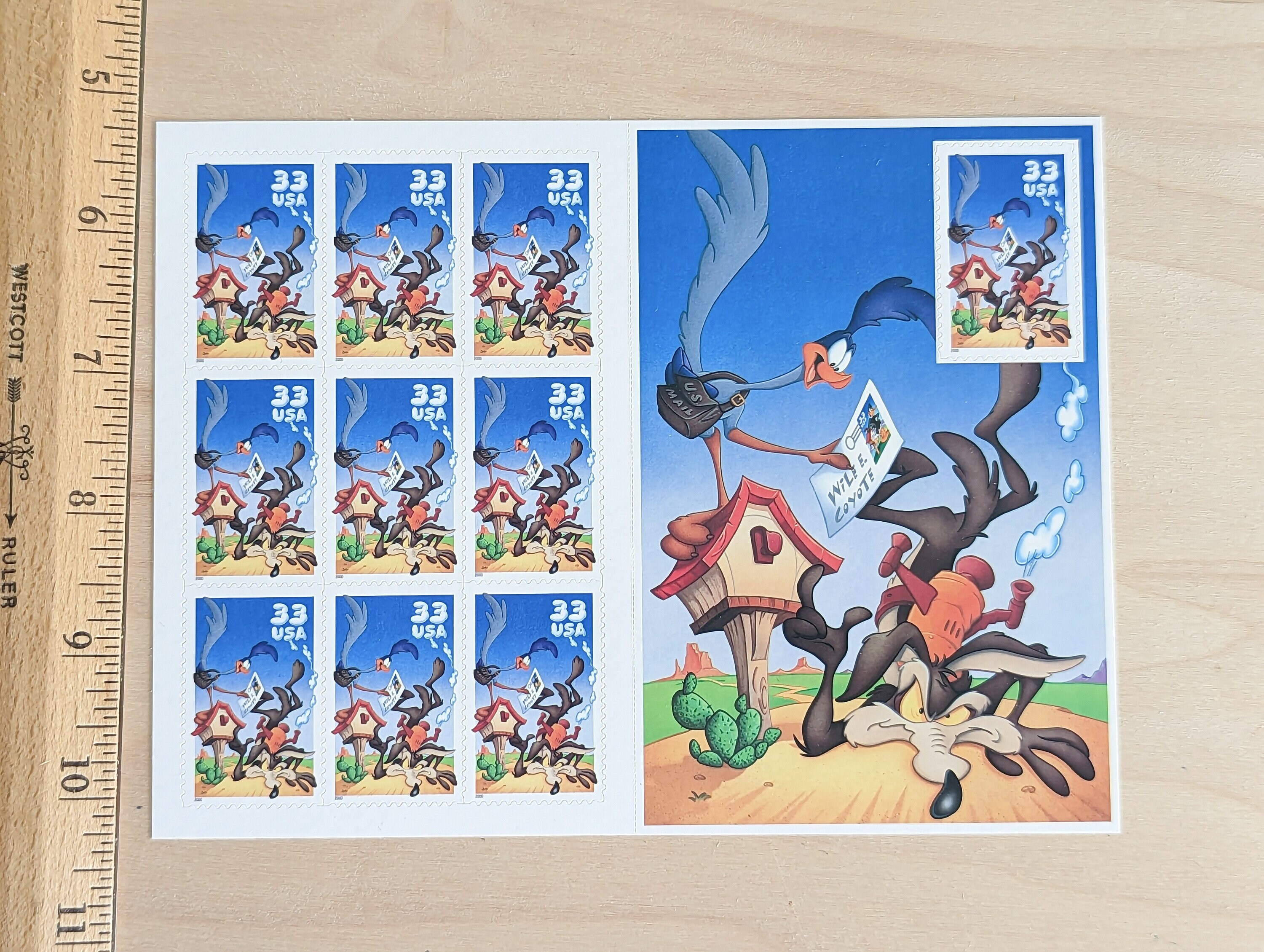 Wile E Coyote and Road Runner Looney Tunes 2000 Unused Postage