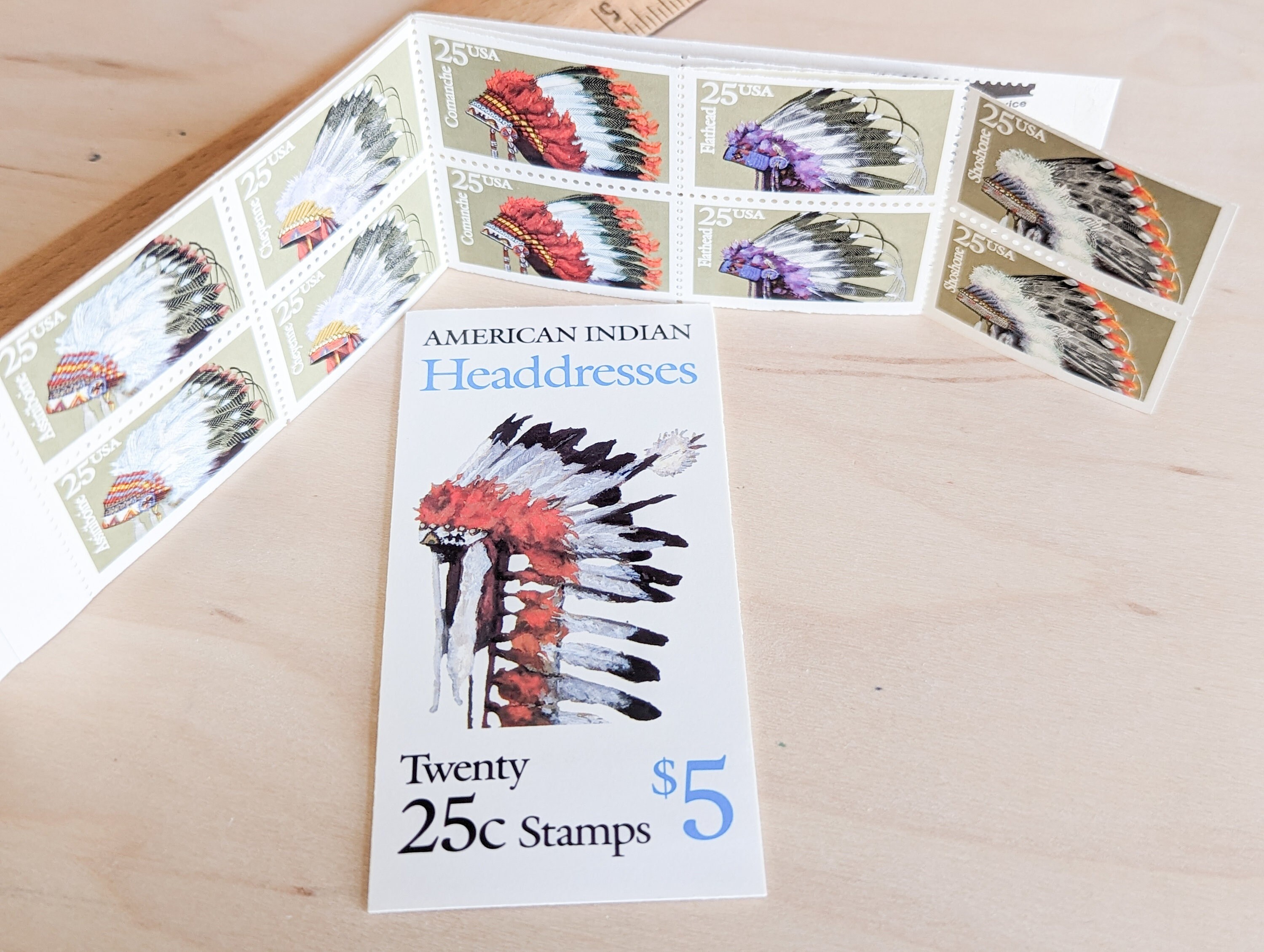 その他 NAGNAGNAG with Wanto US MAIL series 2020 Booklet of 20 American Indian Headdresses Stamps, Twenty 25 Cent