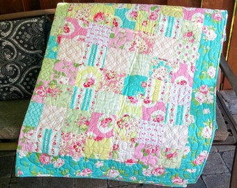 Twin Patchwork Quilt, Handmade Pink Roses Floral Twin Bed Quilts For Sale, Homemade Quilt, Cottagecore Decor