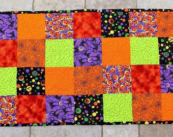 Quilted Halloween Table Runner, Black Cats, Jack O Lanterns, Spiderwebs