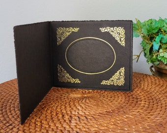 Black and Gold Vintage Folding Paper Free-Standing Oval Picture Frame