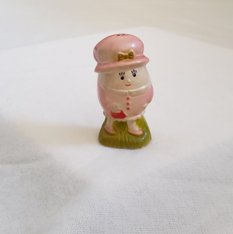 Vintage Egg Shaped Salt and Pepper Shakers Mr. and Mrs. Etsy