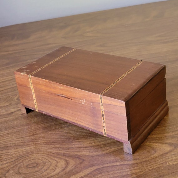 Wood Musical Jewelry Box, Vintage Small 1 Compart… - image 2