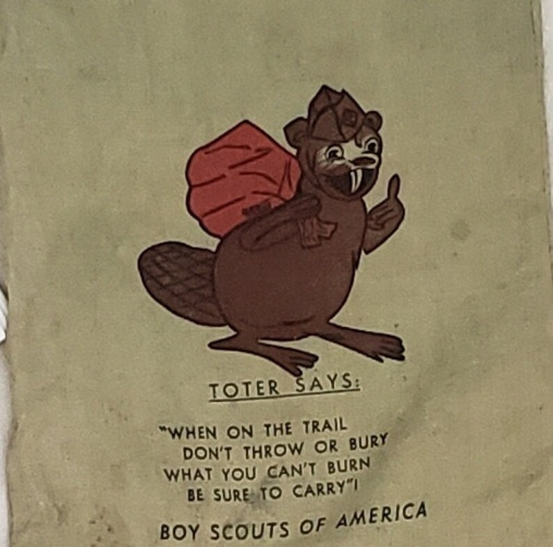 Boy Scout vintage toter litter bag BSA beaver image cabin decor used scouting memorabilia