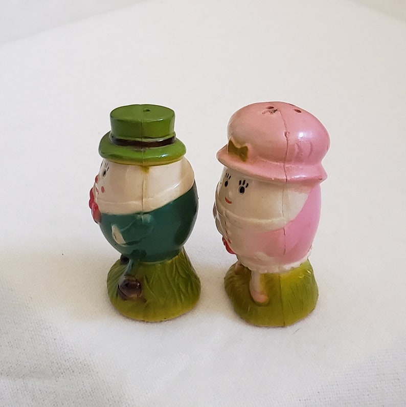 Vintage Egg Shaped Salt and Pepper Shakers Mr. and Mrs. Etsy