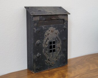 Black Letter Slot House Mailbox, Wall Mount Metal Mail Box with Window