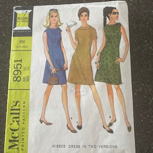 McCalls Misses &#39;Kleid in 2 Versionen Schnittmuster 8951