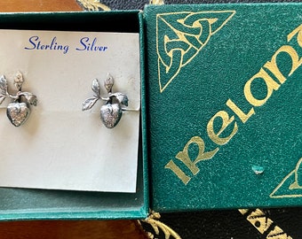 Vintage sterling silver screwback Strawberry earrings 3/4”