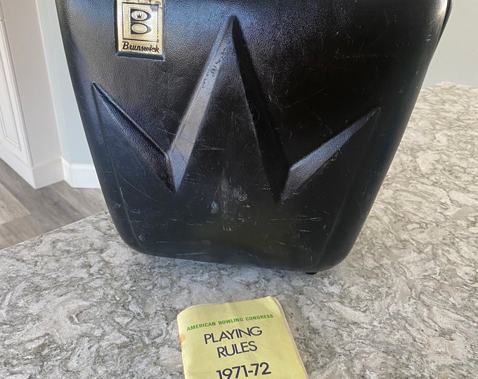 Vintage BRUNSWICK Black Hard Shell Bowling Ball Carrying Case Zipper