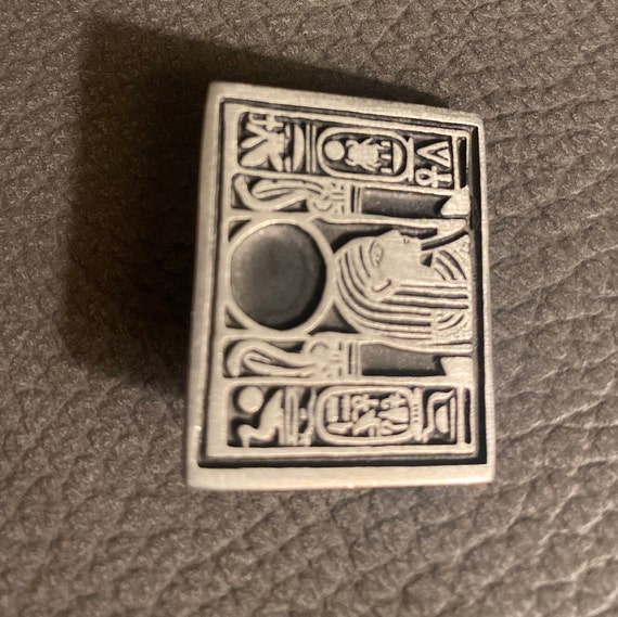 Urban Fetishes 1998 Egyptian Pharaoh Pin with Hie… - image 3
