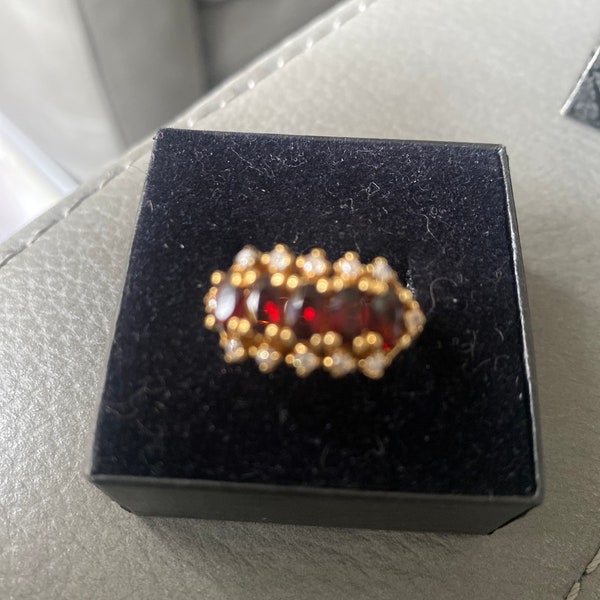 Lind Clear Red Glass Rhinestone 14kt Gold Plated HGE Ring Sz 6