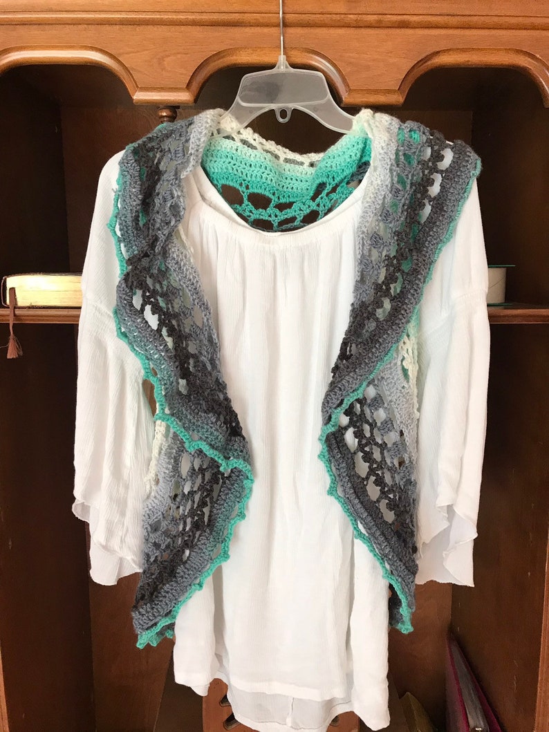 Flora circle vest