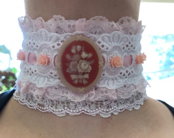 Baby pink and cream lace choker with small flowers and oval pendant