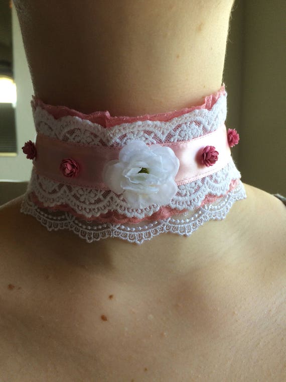 Rose and Small Pink Roses Choker 
