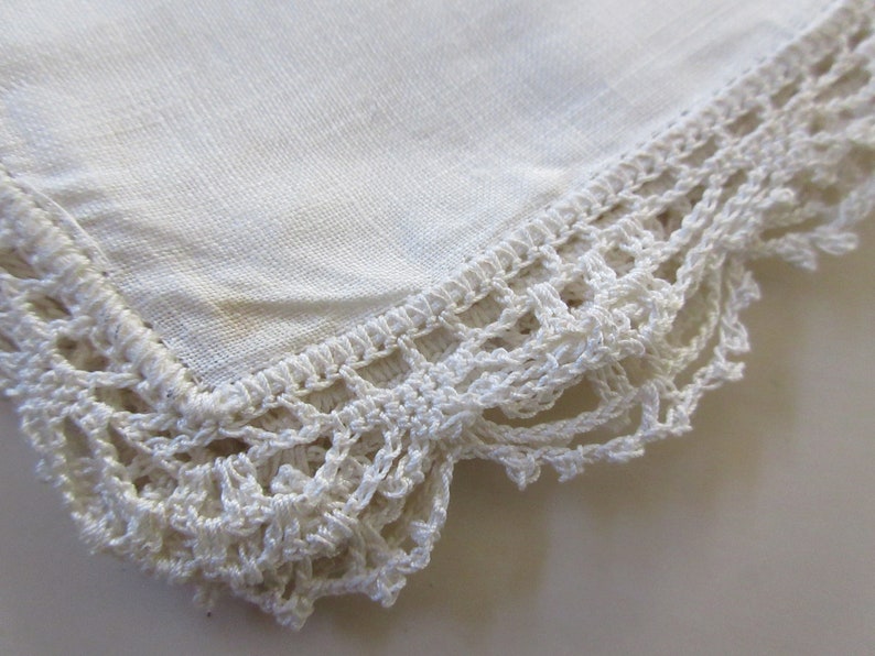 HANDKERCHIEF