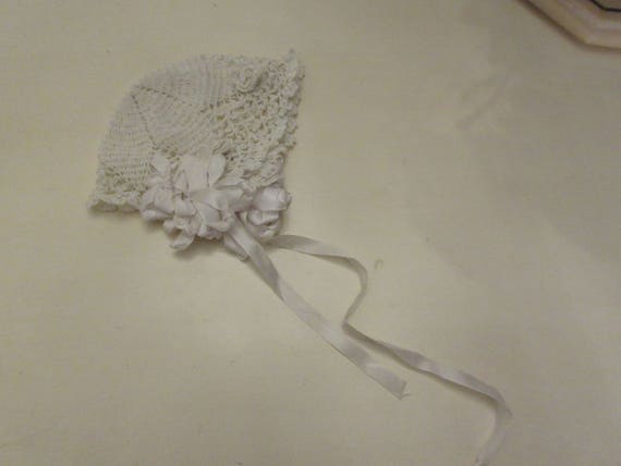 NEWBORN BABY BONNET