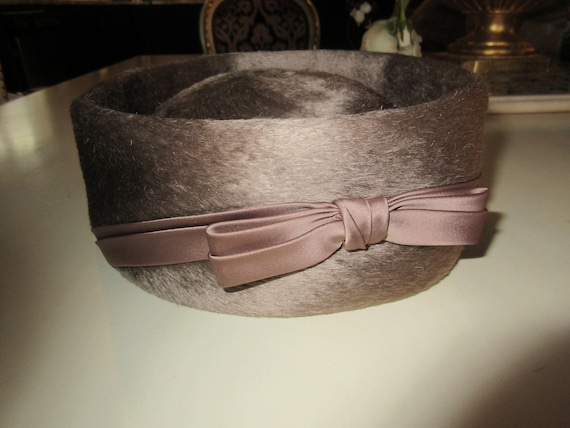 CHRISTIAN DIOR HAT