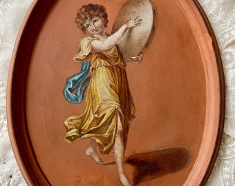 Prachtige antieke Watcombe Torquay ovale terracotta plaquette – handgeschilderd neoklassiek dansend kind – Victoriaanse kunst aardewerk decor
