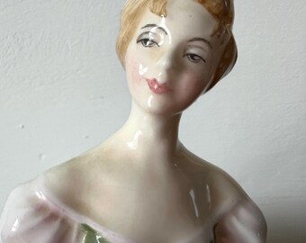 Vintage Royal Doulton Figurine Fine Bone China 'clarissa' - Royal
