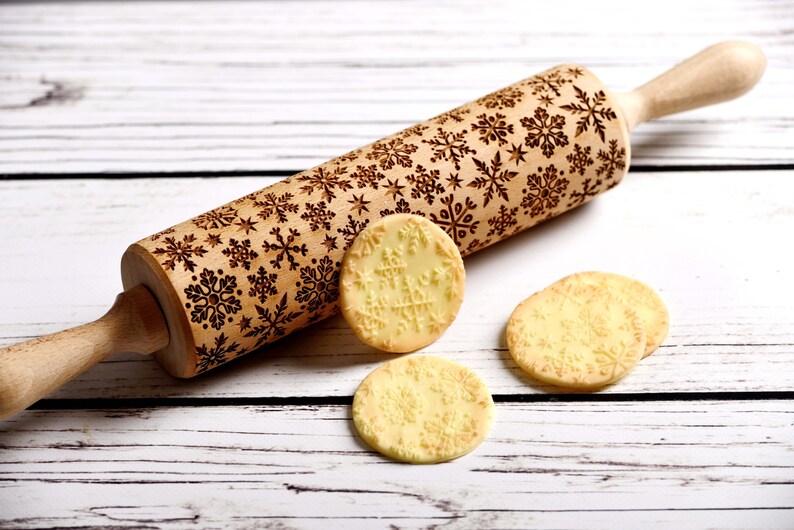 Snowflakes Embossing rolling pin, Cookies decorating roller, Laser engraved rolling pin image 3