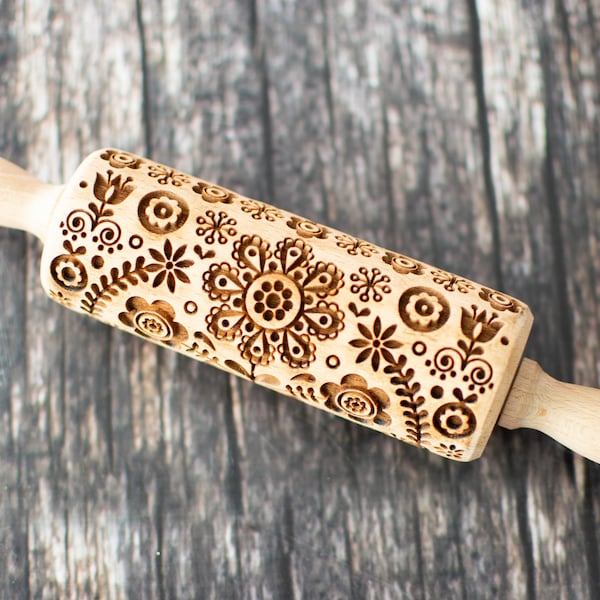 Scandinavian Floral Embossing Rolling Pin - Cookies Decorating Roller