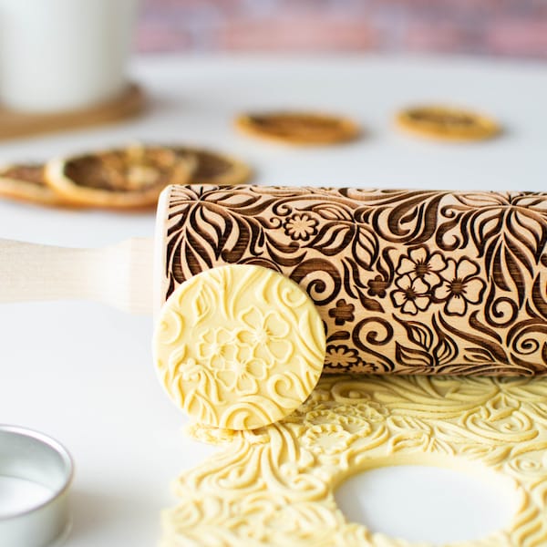 Rolo de massa com relevo floral - Rolo para biscoitos gravado a laser