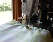Vintage Singer Featherweight GATHERING FOOT Shirring Low Shank Sewing Machine Attachment 121441 201, 221, 15-90, 66, 99 More Smocking