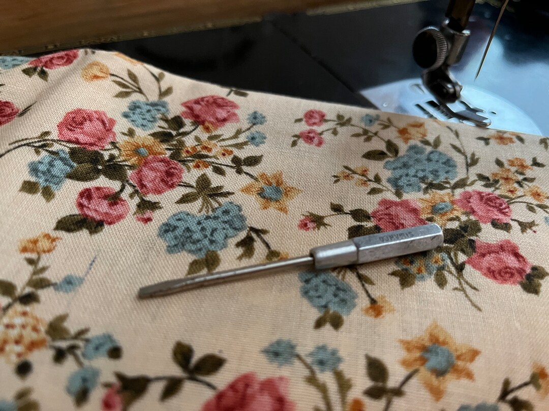 Vtg Original Singer Featherweight MINI SCREWDRIVER 120378 Sewing