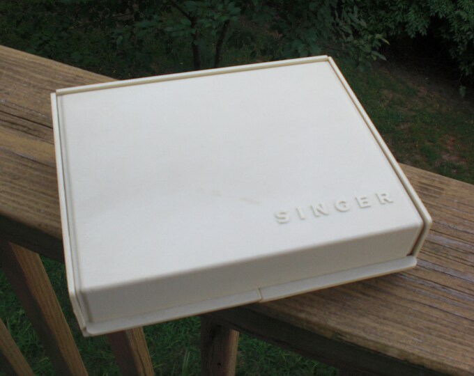 Vtg Singer Attachments Plastic STORAGE BOX Sewing Machine 201 221 15-90 ...