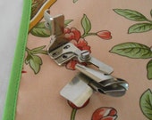 Vtg Singer Featherweight Bias BINDER PIPER Foot 36594 Sewing Machine Low Shank Attachment 221 201 15-90 66 99 328 Binding