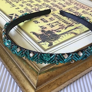 Blauwgroene hoofdband met sprankelende kristallen | Elegante haarband met kralen | Schat bruidsmeisje | Stralend groen haaraccessoire