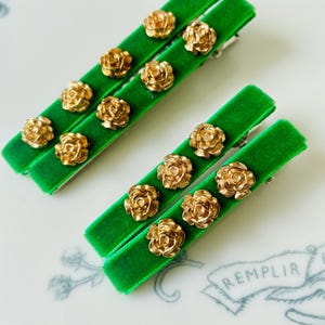 Elegant Green Velvet Hair Clips with Gold Rose Accents - Set of 2