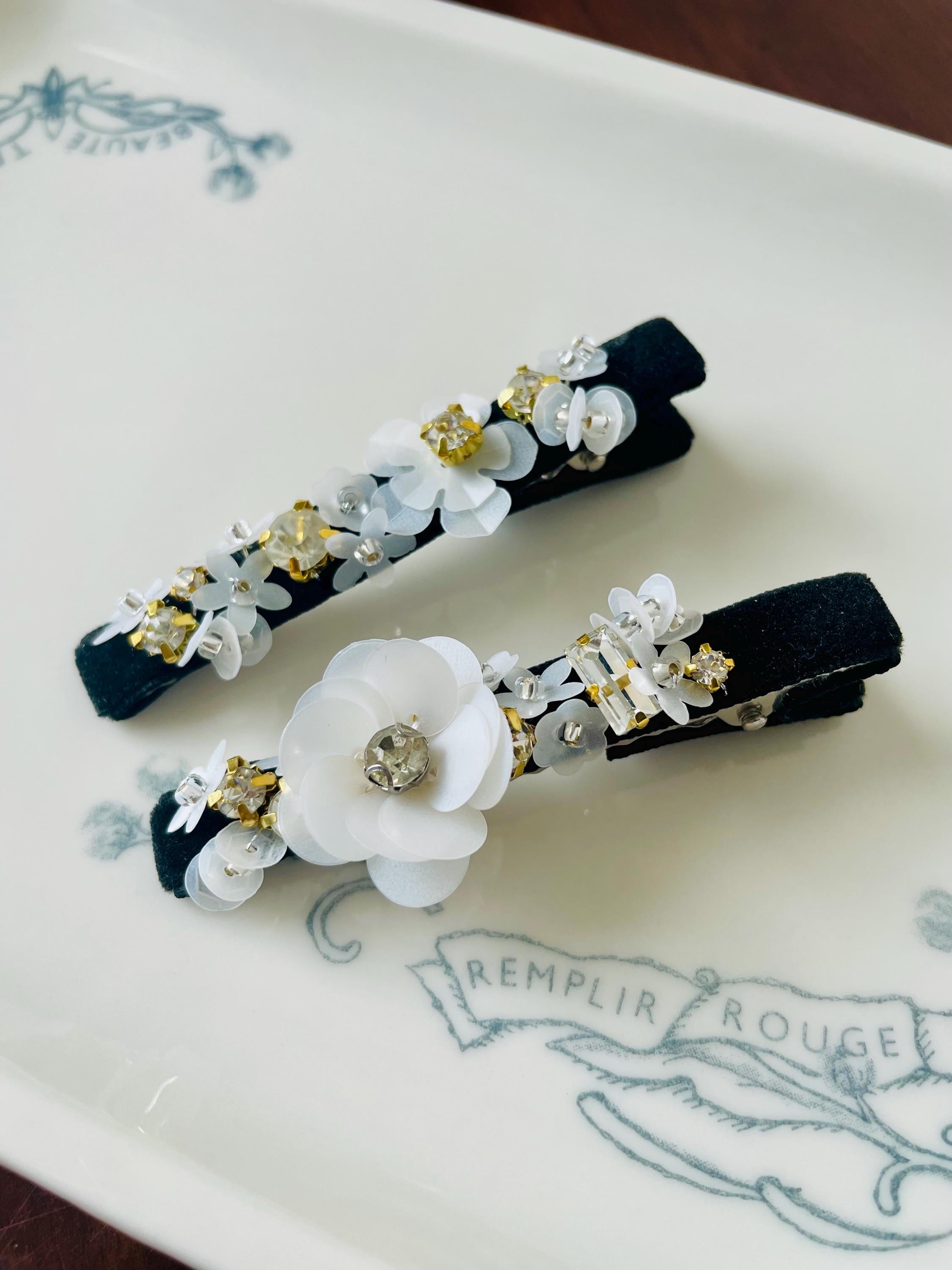 E33美品◆VERSACE【メデューサ◆ヘアピン/ヘアクリップ】サテン シルバー E33美品◇VERSACE【メデューサ◇ヘアピン/ヘアクリップ】サテン シルバー