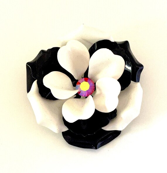 Stunning Black and White Dimensional Enamel Flowe… - image 3