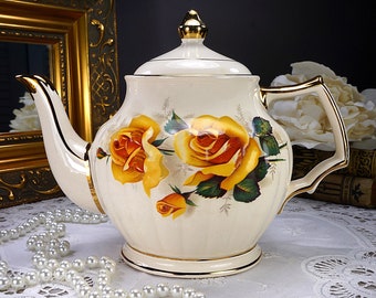 creamer and open sugar bowl Vintage Sadler ivory and gold ribbed floral transfer teapot pattern number 3640
