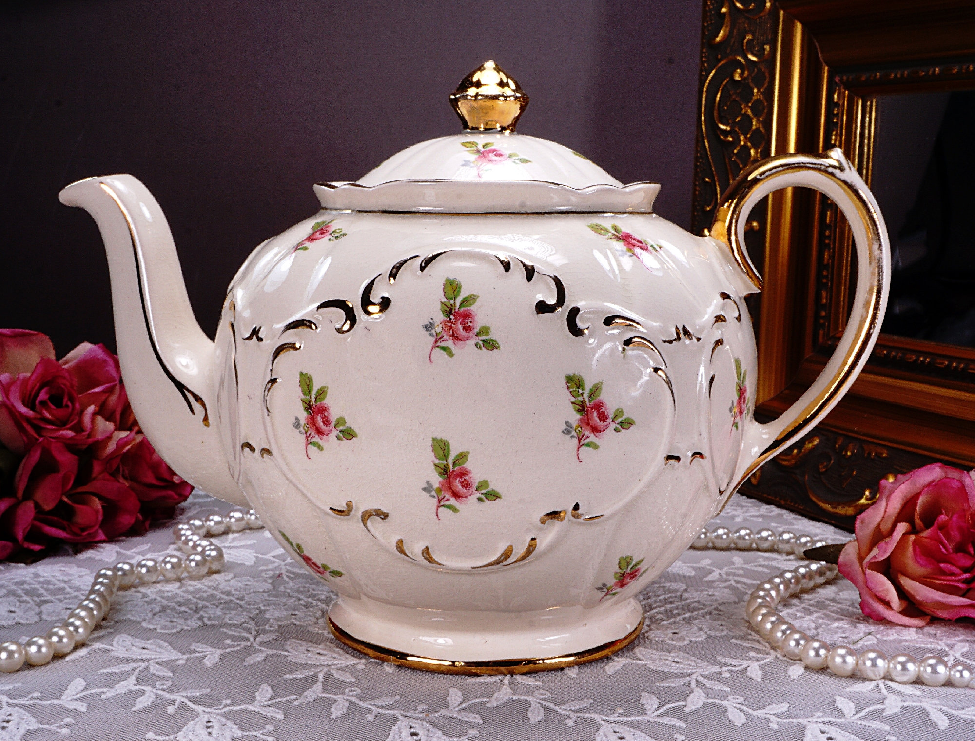 STUNNING Sadler Globe Teapot With Tiny Pink Rosebuds, Round  Vintage Sadler Pale Pink Chintz Teapot Roses #2353 Gold Trim - Made in England main image 0