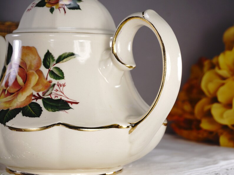 Sadler Carousel Teapot Floral Tea Pot Bell Shaped with Large Yellow Cabbage Roses 1940s Sadler Marquee Teapot Made in England