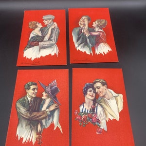 Lot 4 pięknych, podpisanych przez artystę włoskich romantycznych pocztówek Sergio Bombarda LOT #1