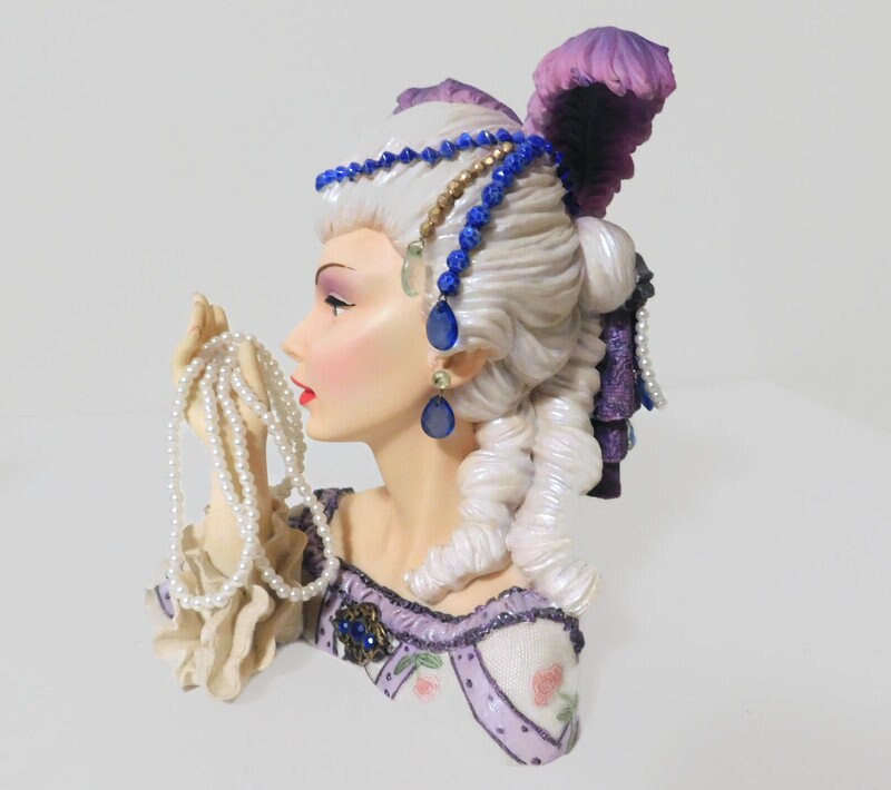 Vintage Cameo Girls Deluxe Lady Vase, Judith 1790, Edition 462 by