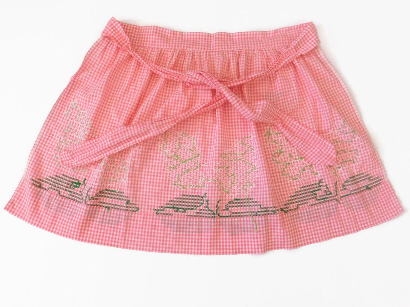 Vintage Women's Pink Gingham Half Apron with White and Green Cross ...