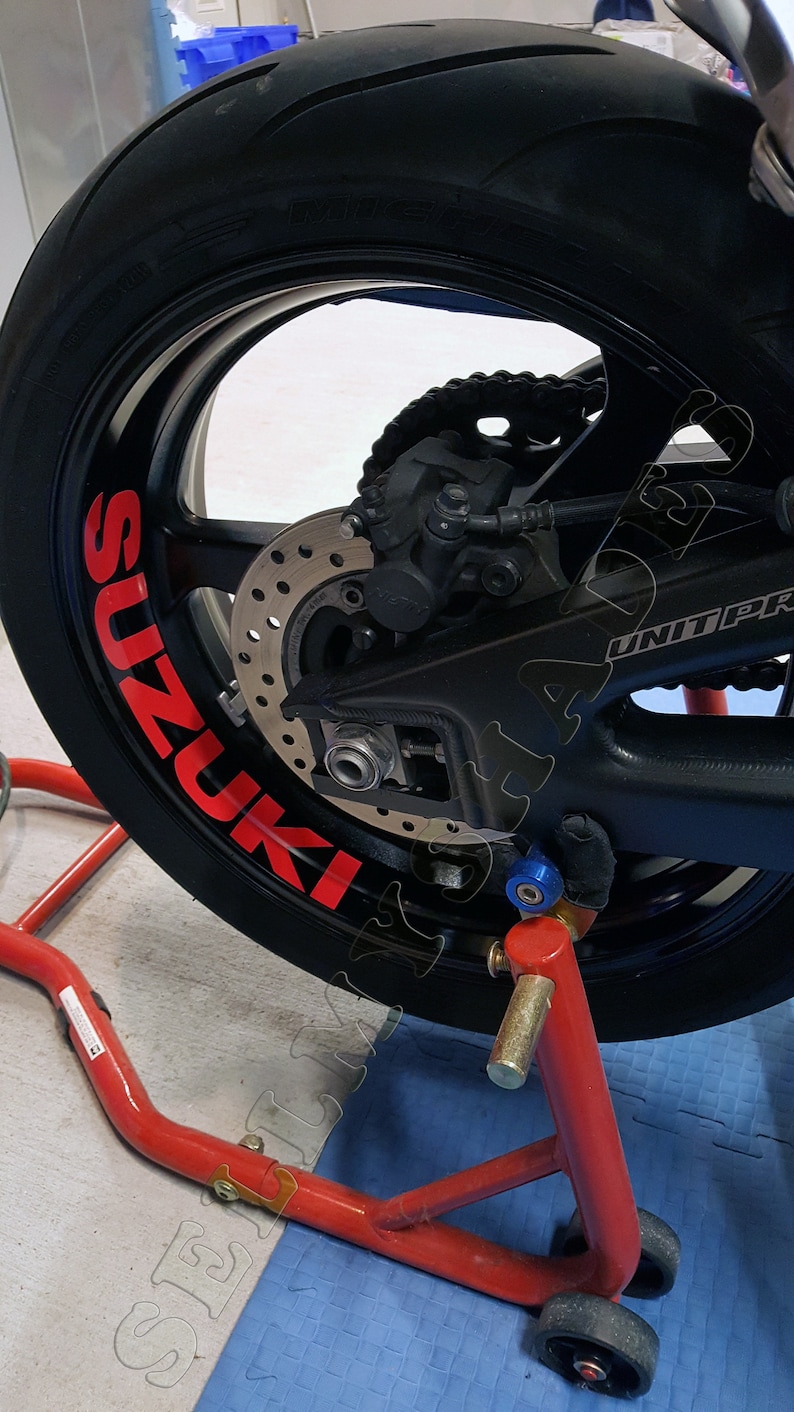 Suzuki racing wheel