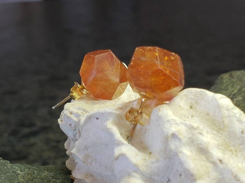 Rare Spessarite Garnet /& Gold Earrings