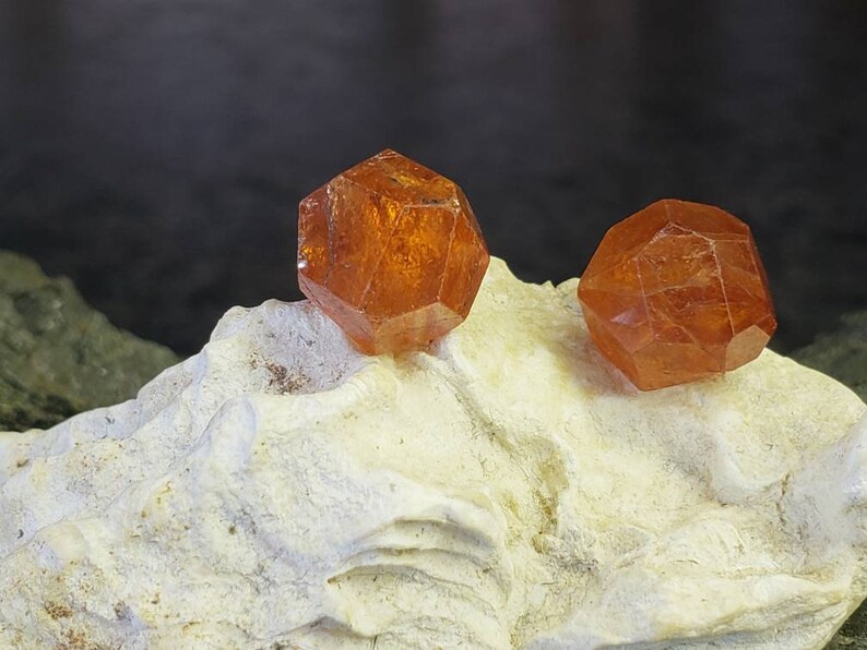 Rare Spessarite Garnet /& Gold Earrings
