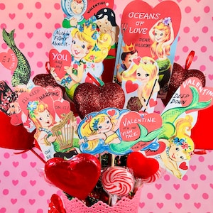 Neun Meerjungfrau Valentines aus den 1950er Jahren, die Sie drucken und ausschneiden, um einen Vintage-Valentinsstrauß zu erstellen. NUR DIGITALE DATEIEN! Inklusive Anleitung