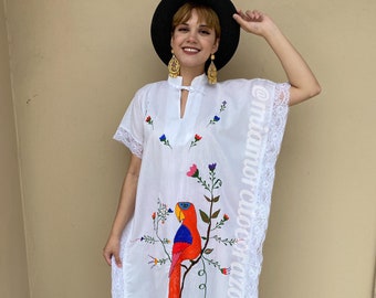 Vintage Mexican handembroidered parrot caftan dress, bird embroidery kaftan, summer dress, resort wear, boho ethnic, mexican dress, fiesta