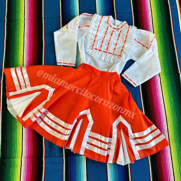 Traditional orange folkloric outfit, nuevo leon dress for girls, circular mexican skirt, mexican dancer costume, monterrey polka outfit, mex